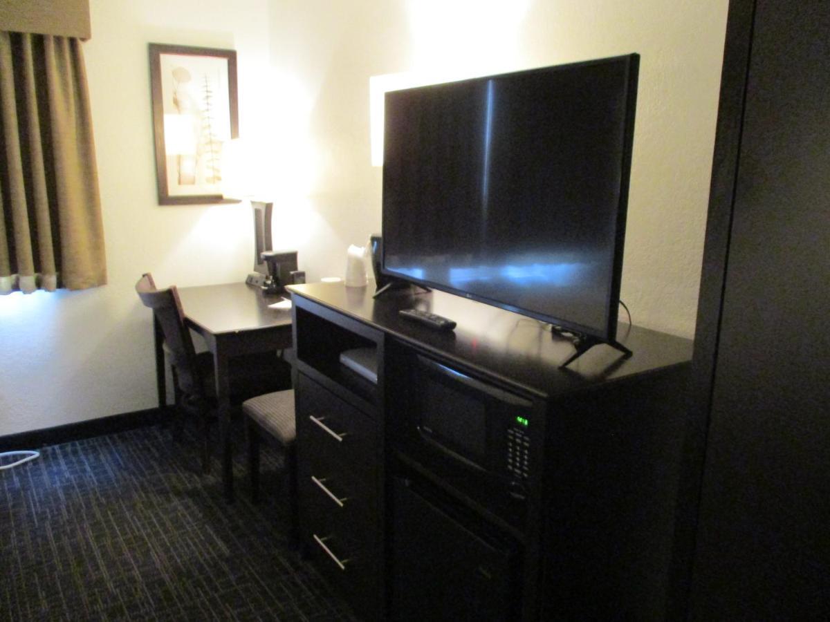 Americinn By Wyndham הייוורד מראה חיצוני תמונה